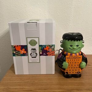 Scentsy Green and Black Halloween Countdown Warmer